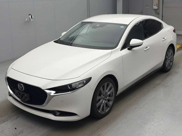 Купили MAZDA 3 1.5 л, 111 л.с., бензин, АКПП, передний привод для Владислава