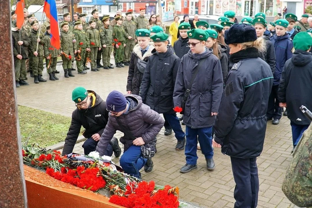 🇷🇺15 февраля - День памяти воинов-интернационалистов🇷🇺  В сквере памяти воинов-интернационалистов со