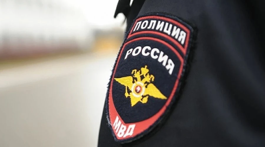 Жители Барнаула сообщили в социальных сетях, что на территории ЖК «Классика» подростки ...