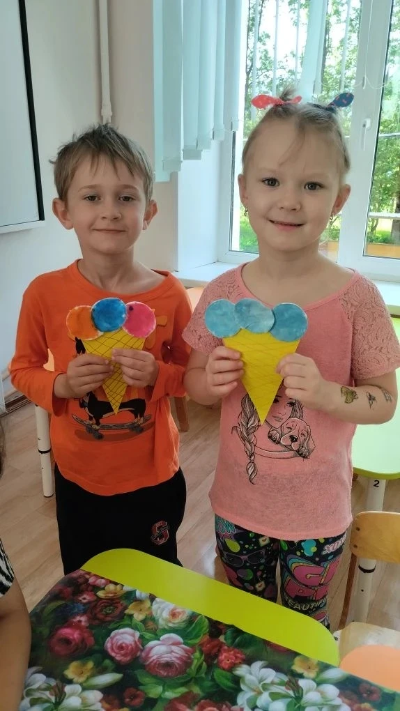 Всемирный день мороженого! 🍦🍨🎉

Сегодня, 10 июня, отмечается один из самых сладких и любимых праз