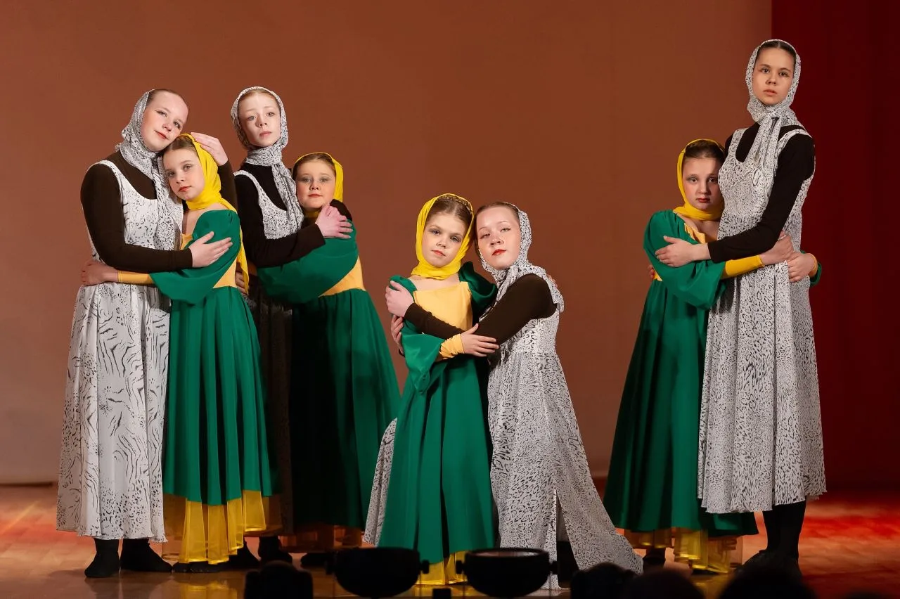 🌟Важной частью спектакля стали танцевальные эпизоды — они придали истории особую глубину. Когда на с