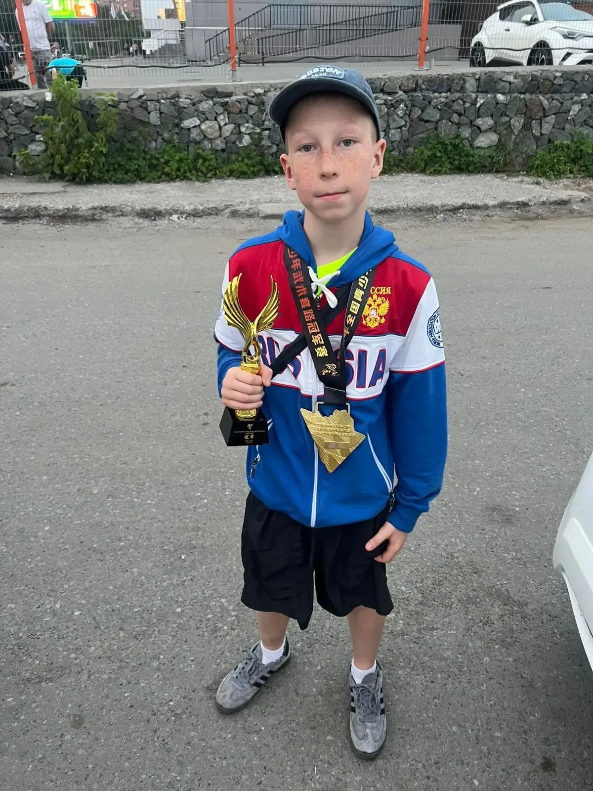 Серебряный успех шестиклассника на международном турнире по кикбоксингу 🥈
