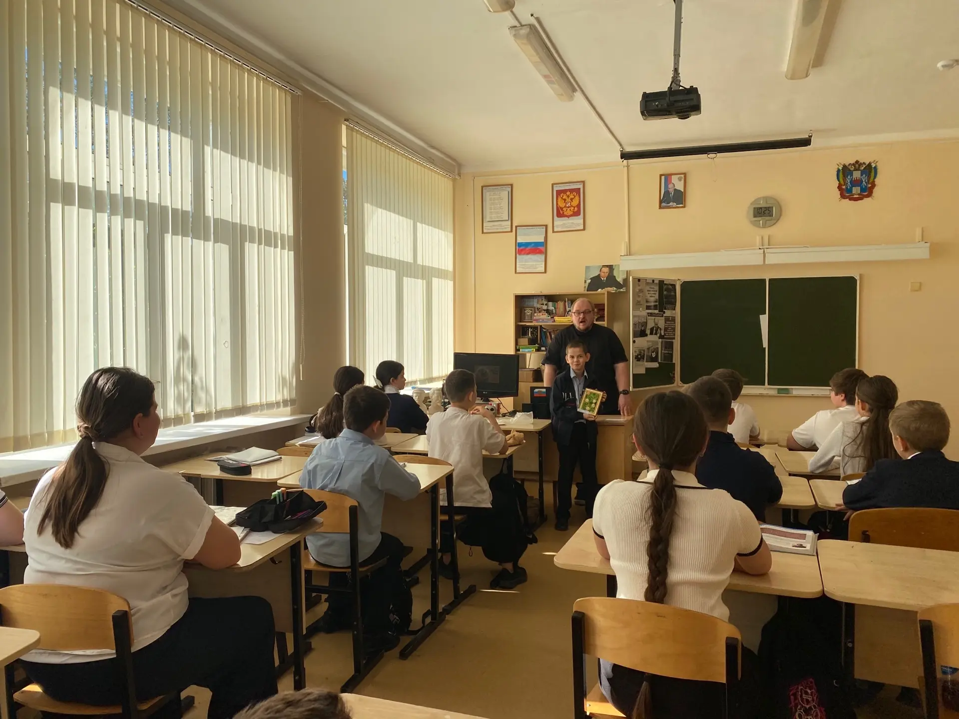 В рамках международного дня пожилого человека советник директора Никита Александрович С...