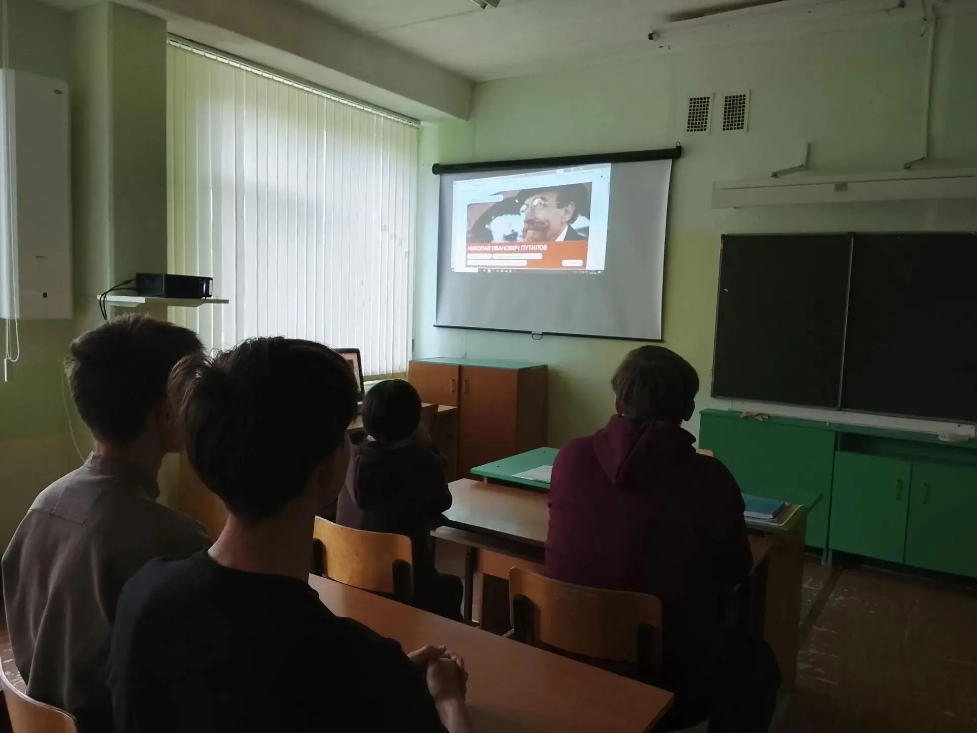 Старшеклассники посвятили занятие судьбе великого русского металлурга и предпринимателя...