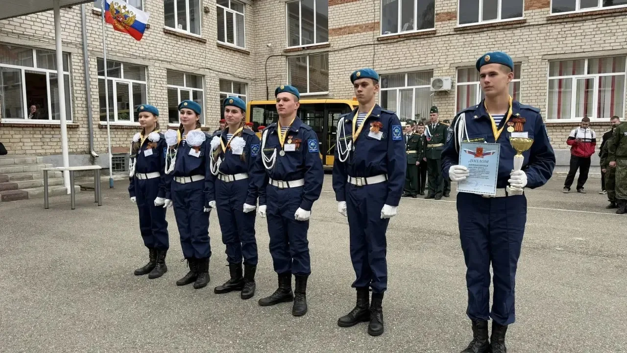 На базе общеобразовательной школы № 3 села Кочубеевского состоялись муниципальные юнармейские игры п