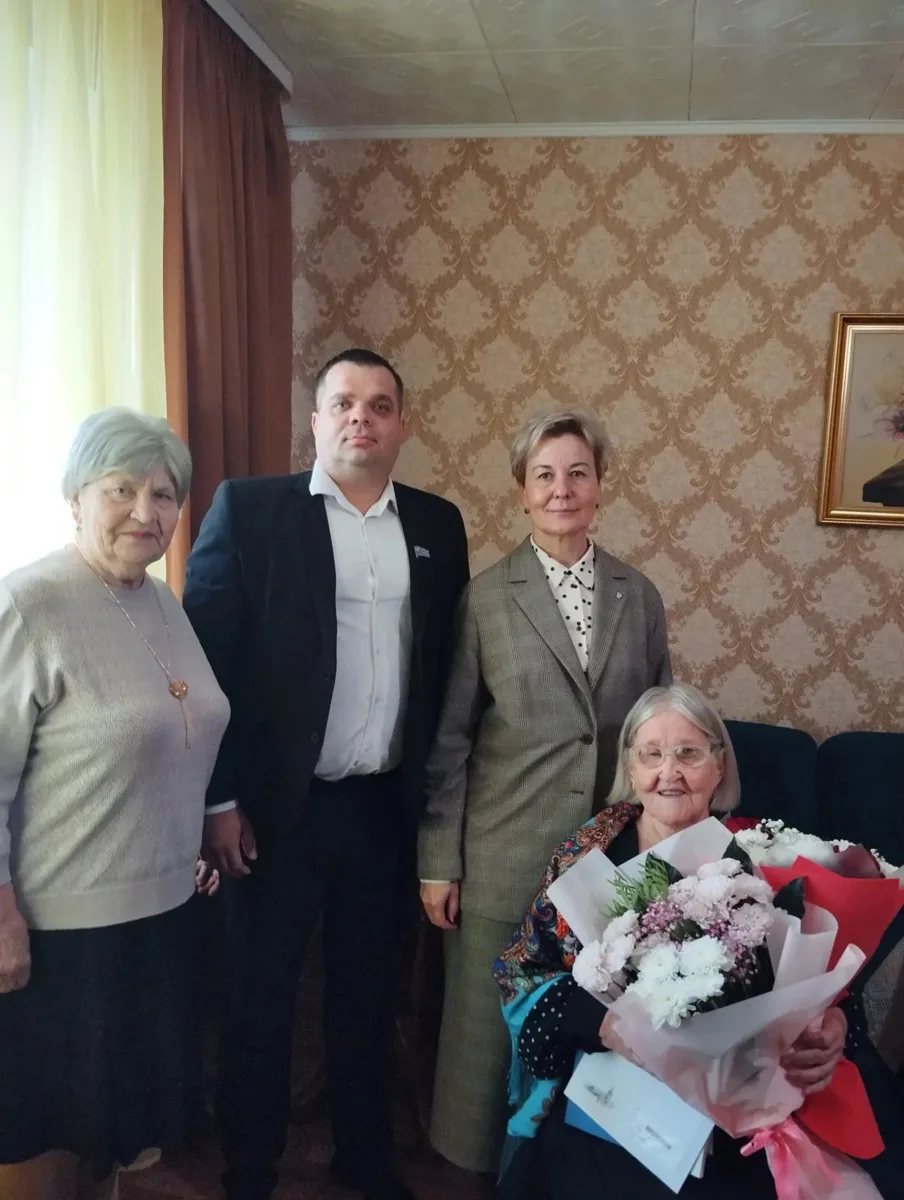 Зою Бояршину поздравили с 91-летием