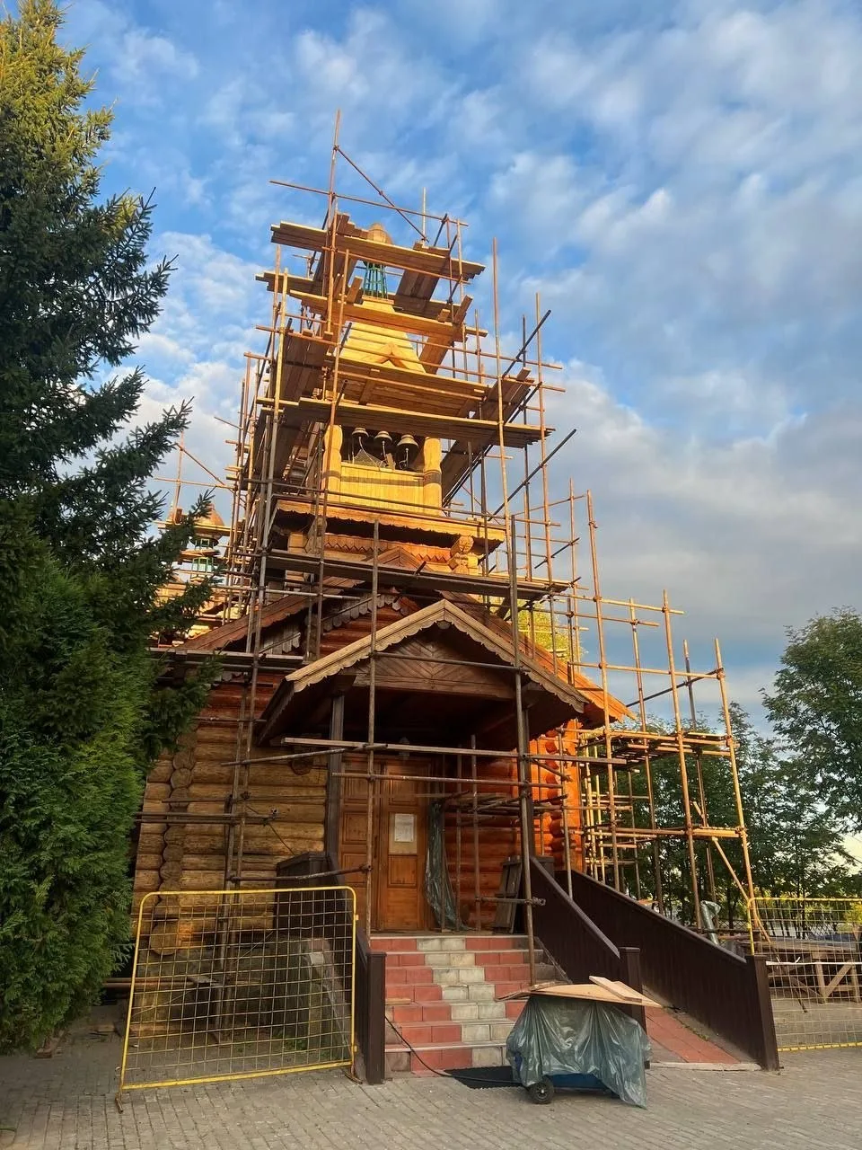 💒Продолжается реконструкция храма в честь Почаевской иконы Божией Матери в Ландшафтном...