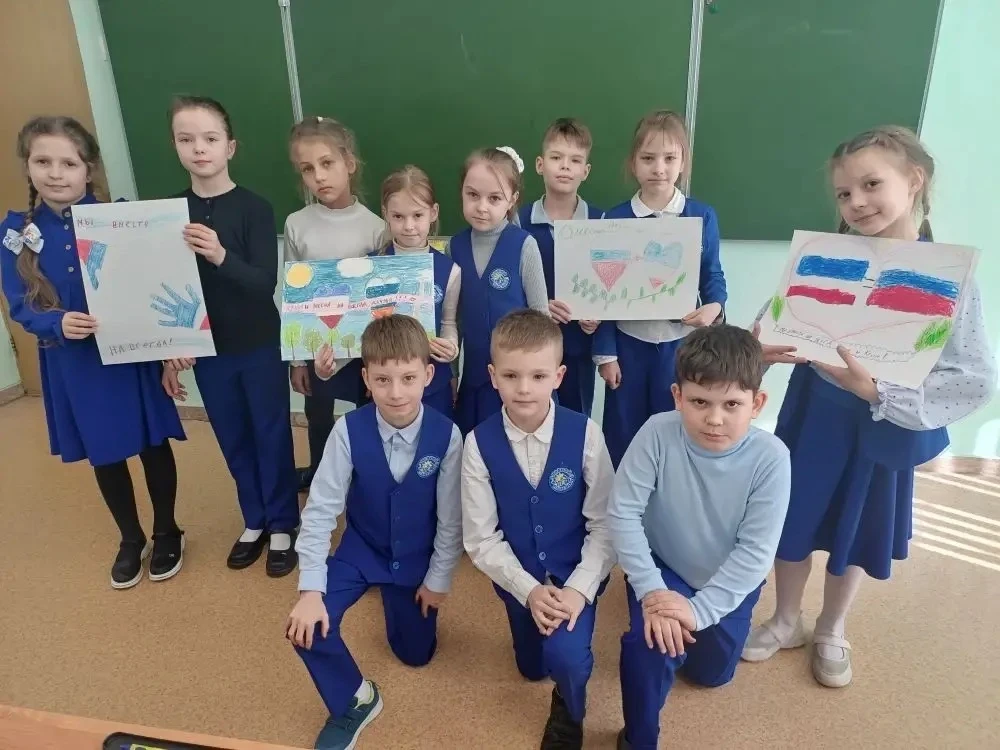 🇷🇺КРЫМСКАЯ ВЕСНА: ОДНО СЕРДЦЕ НА ВСЕХ!🇷🇺 18 марта 2026 г. в нашей школе прошел значимый день — мы пр
