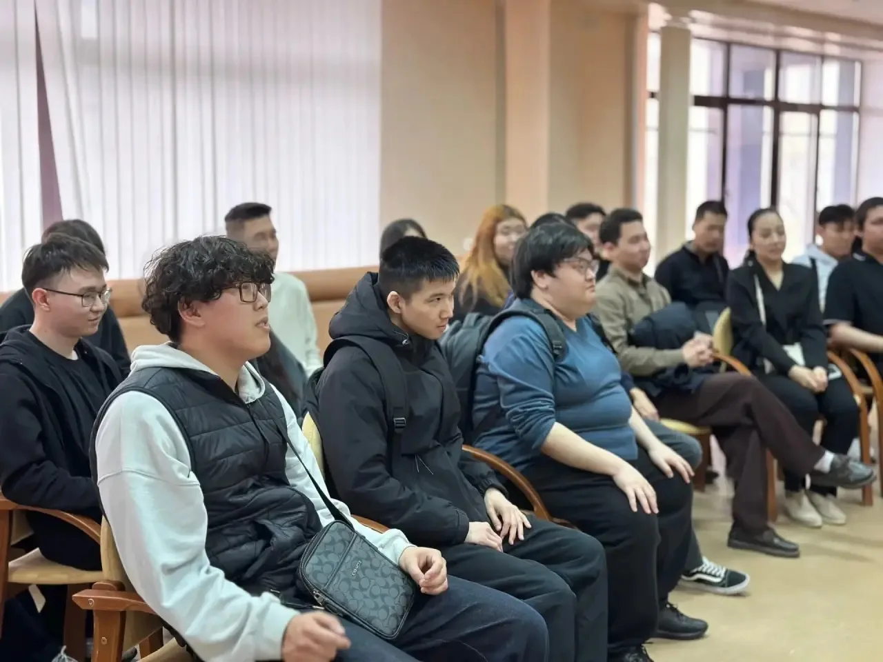 💼 Завершился региональный этап Всероссийской ярмарки трудоустройства «Работа России. Время возможнос