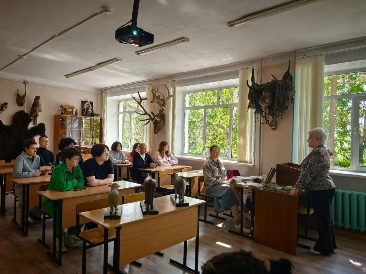📚Каникулы с пользой: юные добротненцы получили сертификаты в Аграрном институте. 📜 В Аграрном инст
