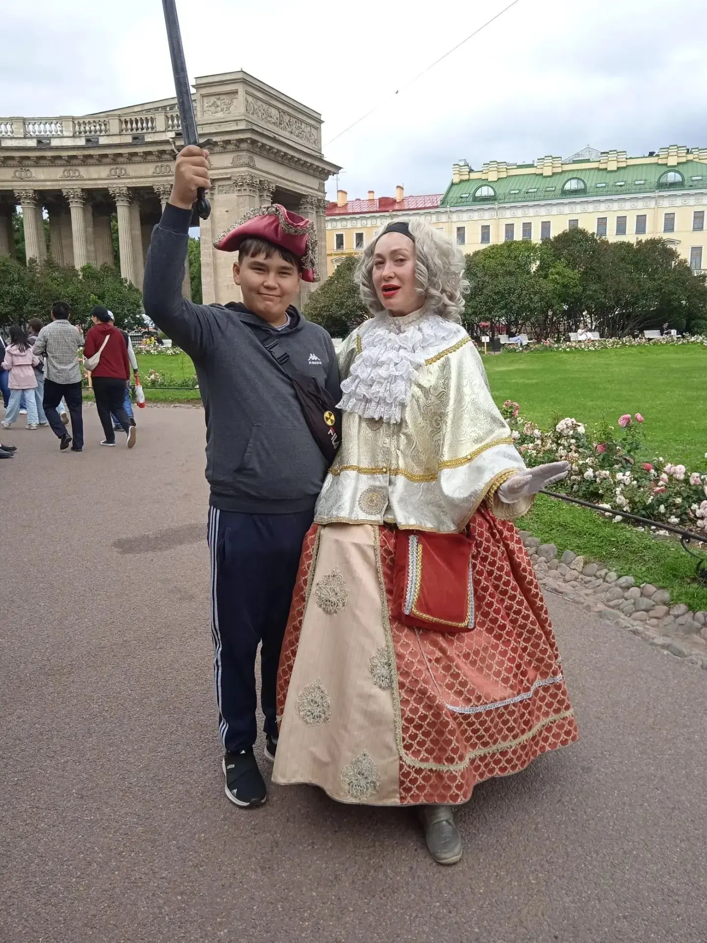 #нескучныеканикулы
Акчурин Мурат покоряет Санкт-Петербург! 🏛️
Мурат передаёт привет из культурной с