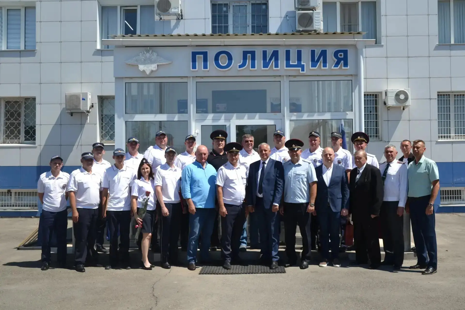 🎉Глава Среднеахтубинского муниципального района Николай Геннадьевич Патрин поздравил л...