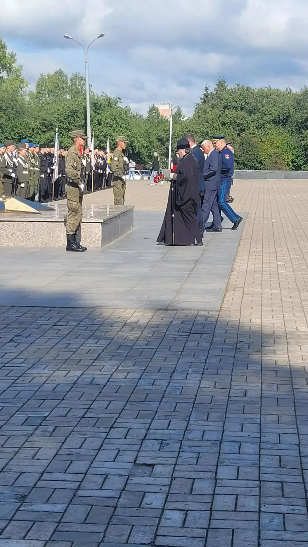 Наша школа присоединилась к митингу, посвящённому важнейшей дате — Дня воинской славы Р...