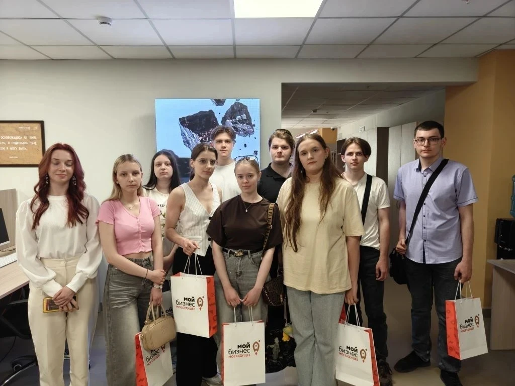 🗓Студенты ФРГБ в сопровождении ассистента кафедры технологии и организации производства продуктов пи