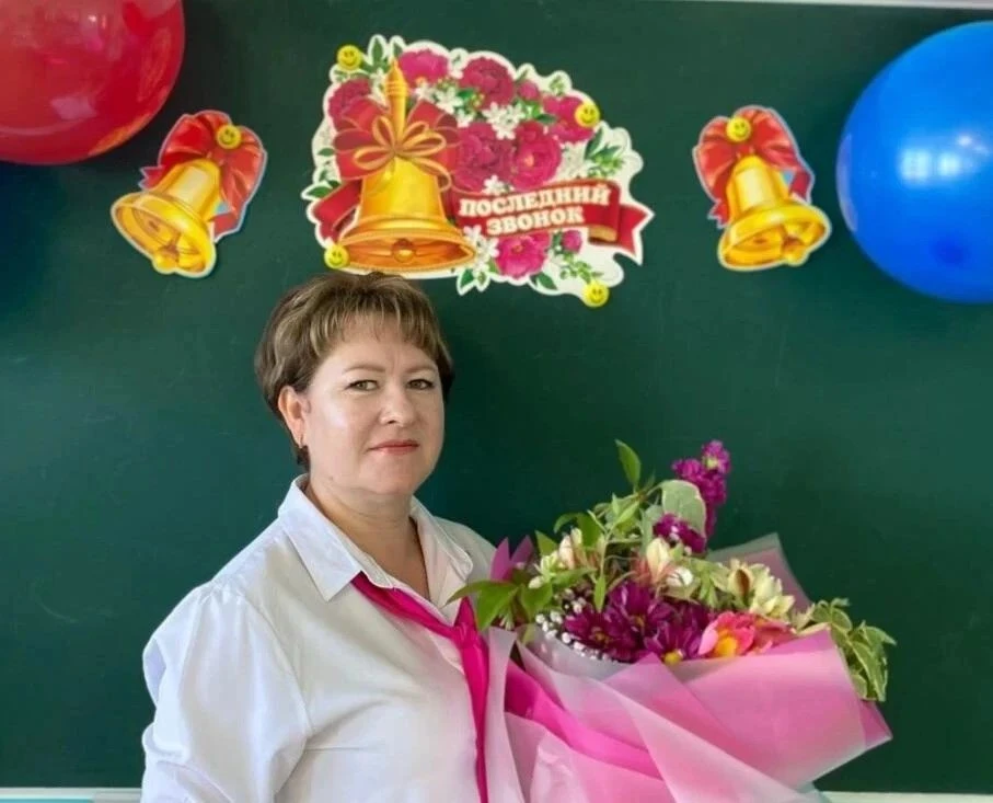 Новичкова Светлана Станиславна- учитель широкого профиля преподавания. Не боится трудно...