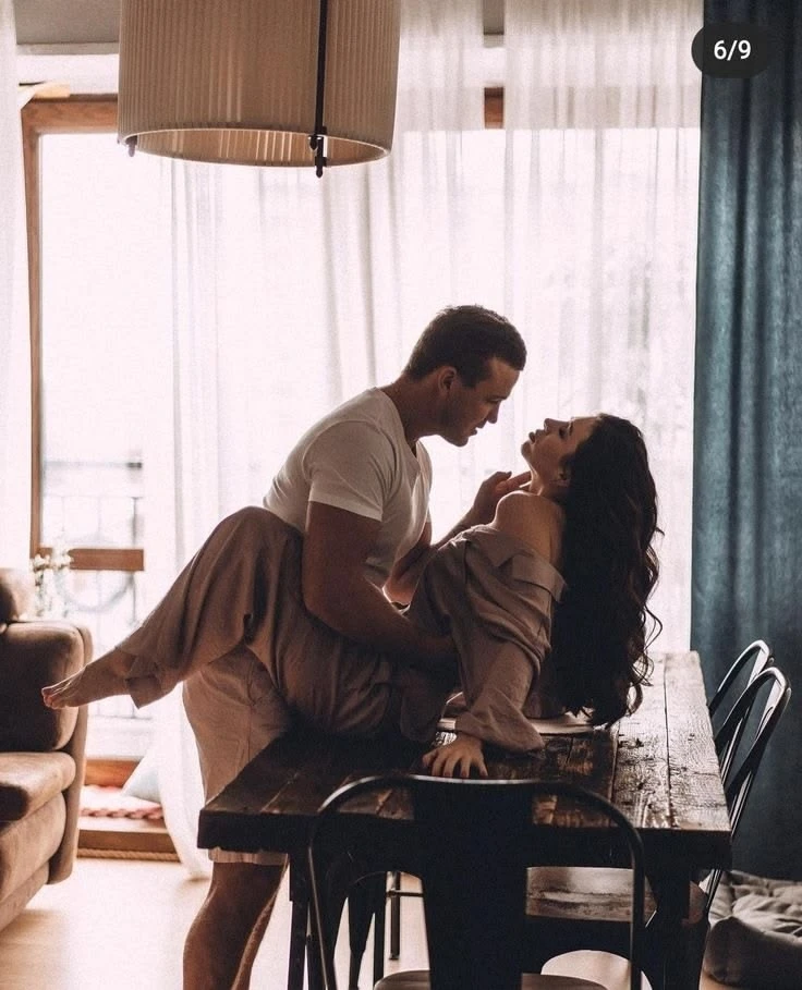 Я смотрю на неё, и внутри всё переворачивается. Рядом с ней мой мир превращается в руин...
