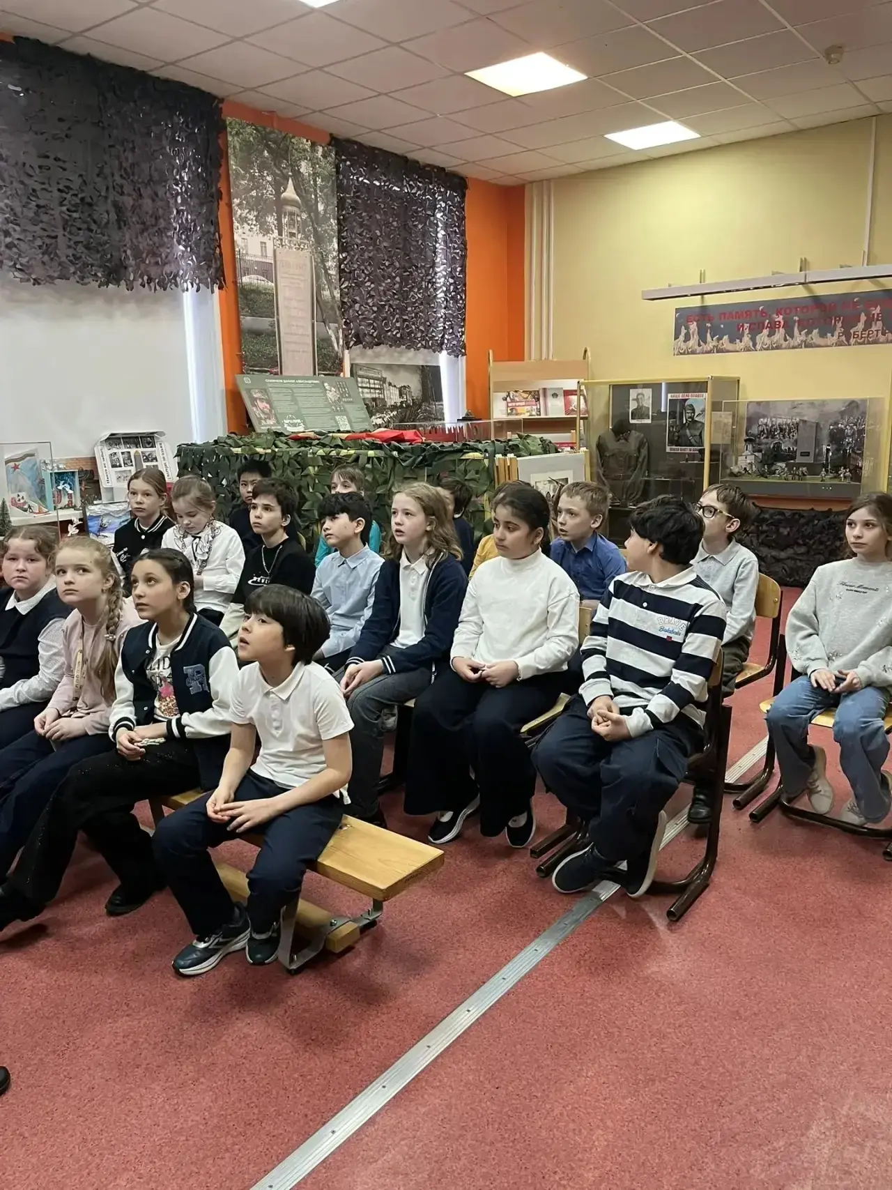 Разговоры о важном 🗣️  Ученики 3 «В» класса, обсудили, что значит работать в команде, и в чем заключ