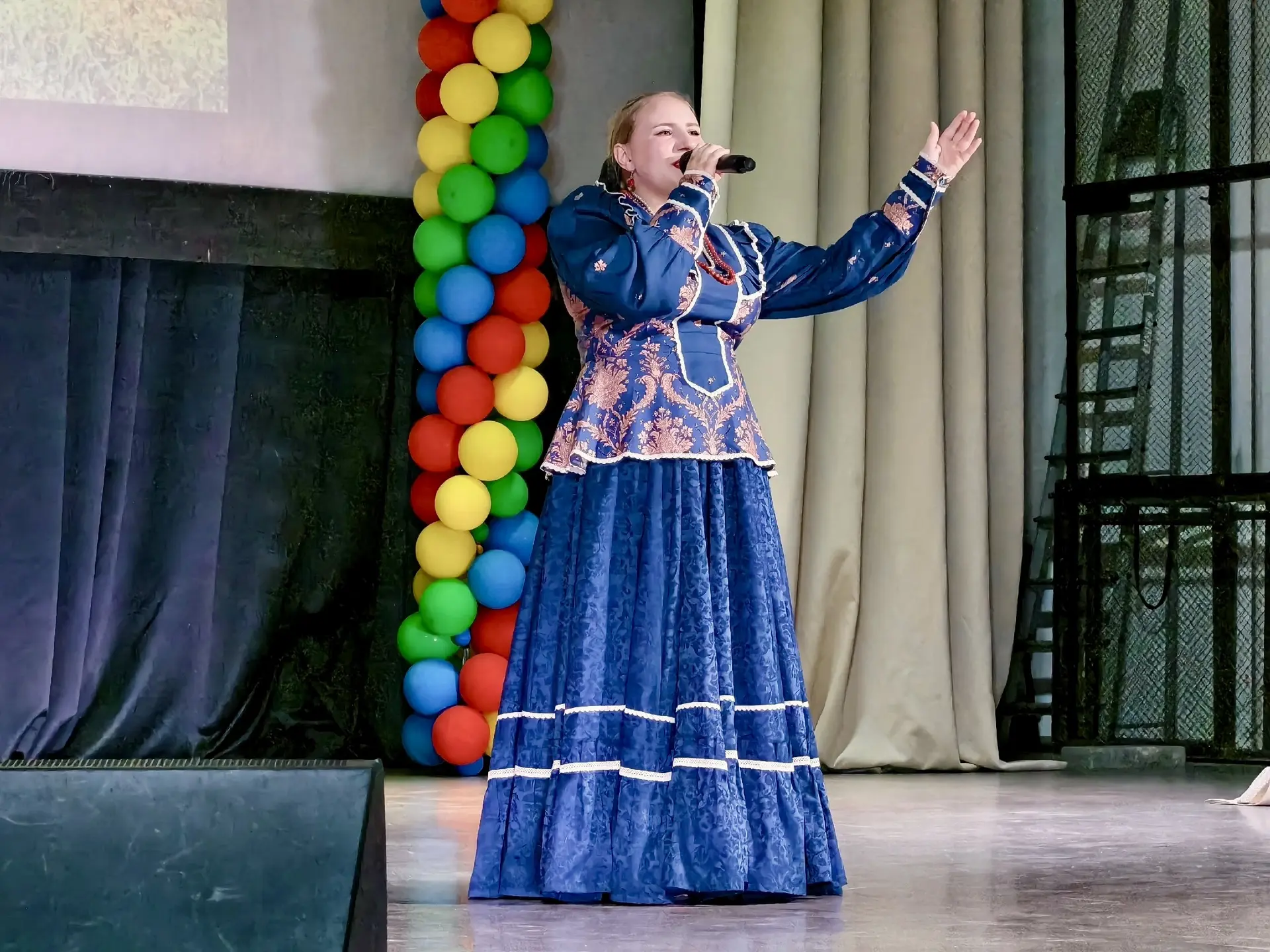 🎶В Центре культуры Липецкого округа состоялся отчётный концерт народного ансамбля русской песни «Ро