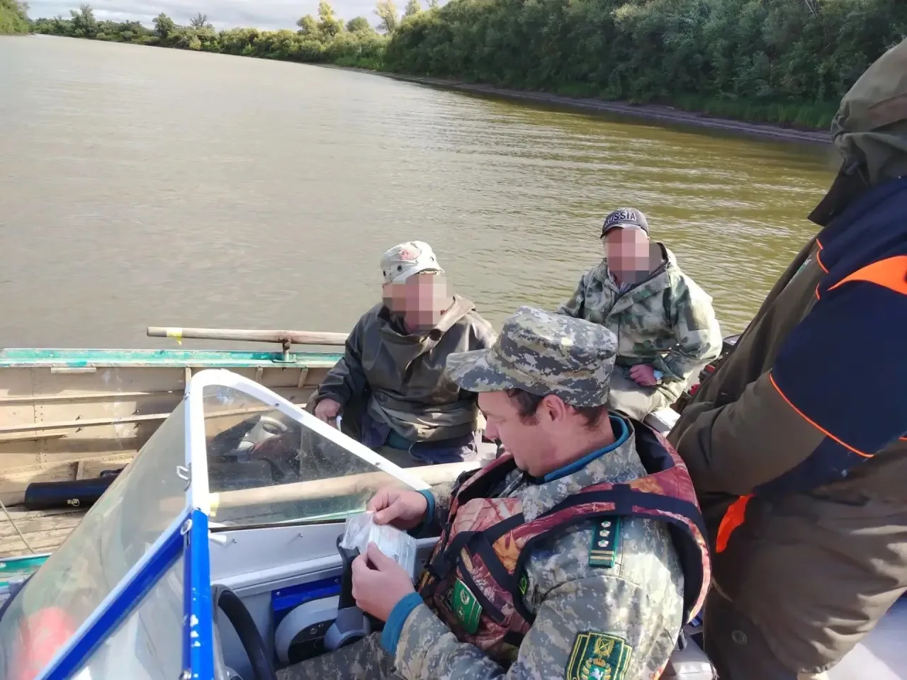 В период открытия осенней охоты на водоплавающую дичь специалисты территориального отде...
