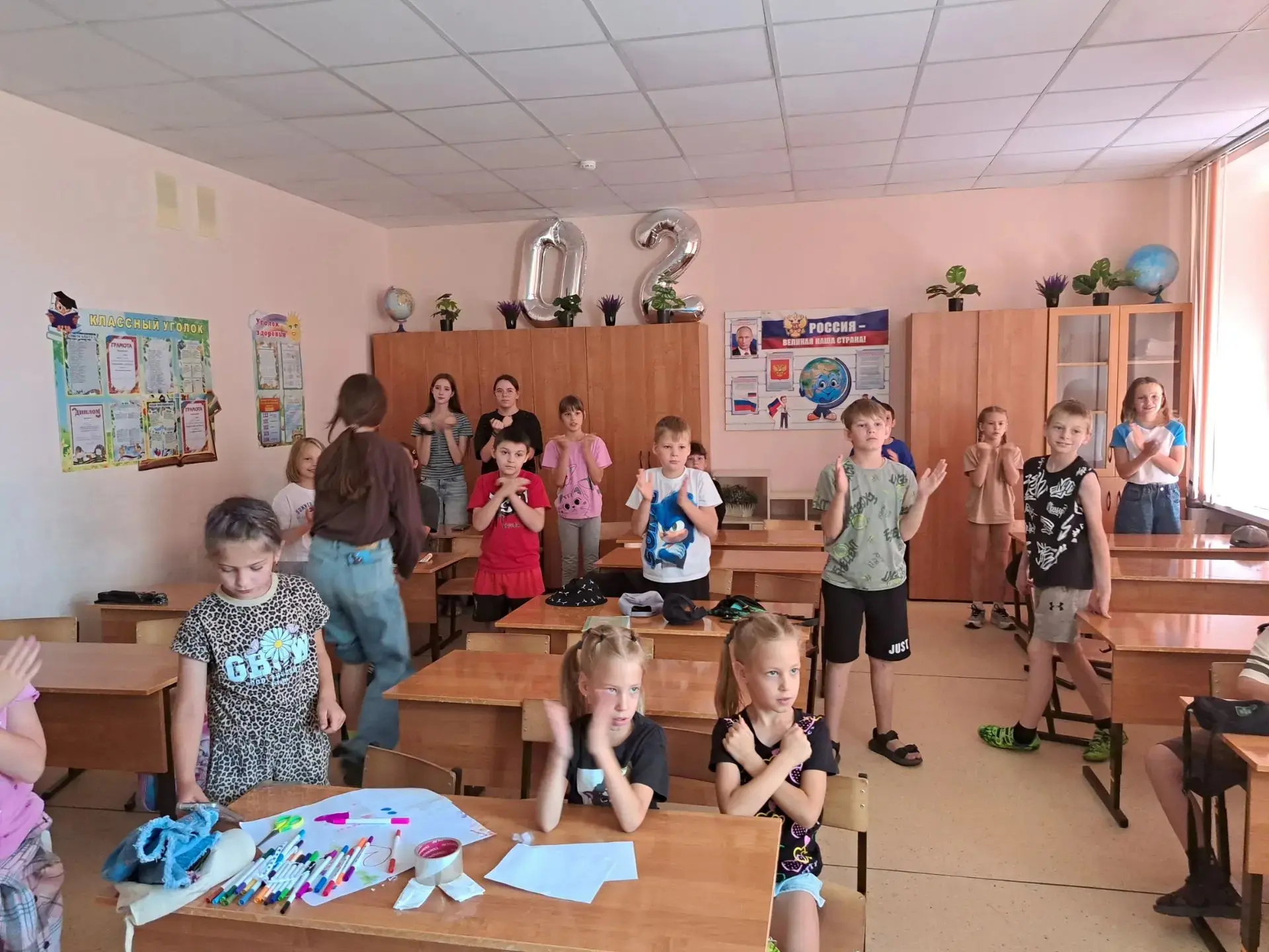 Дорогие родители! Вот и пролетела смена в пришкольном лагере "Солнышко" на базе СОШ4. Э...