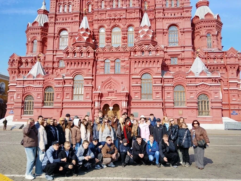 Гостеприимная Москва ждала наших экскурсантов - учеников  9Б, 10 А, 8А, 8Б, 8В, 7А, 6 Б...