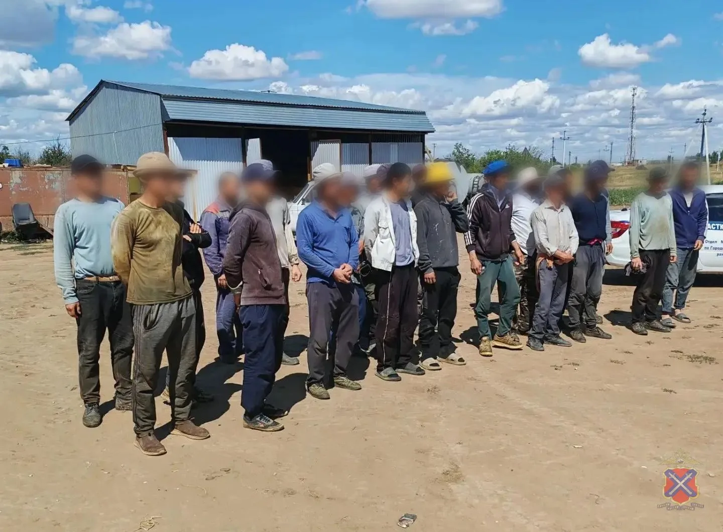 В Городищенском районе полицейские пресекли нарушения миграционного законодательства

Сотрудники ОМВ