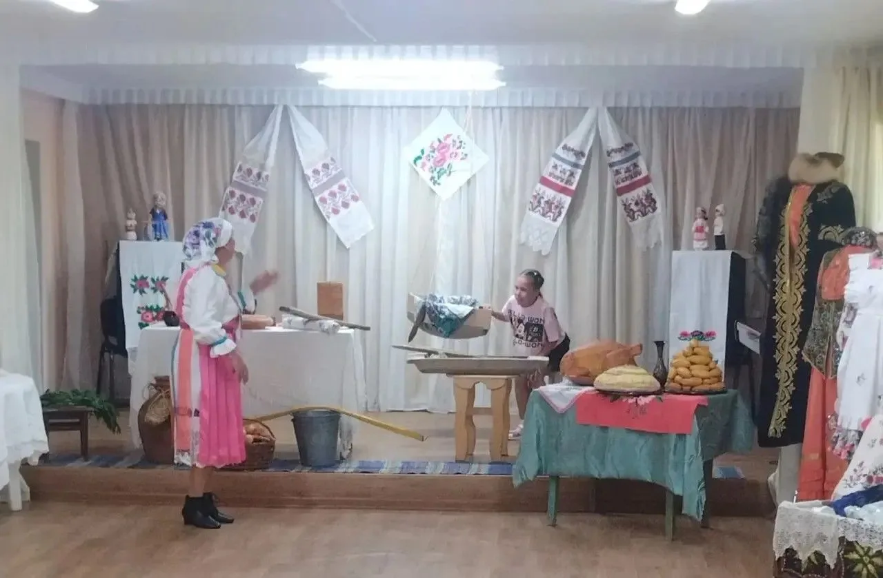 «Многоликая Россия»: воспитанники школьного лагеря  при МАОУ СОШ №28 окунулись в мир народных традиц