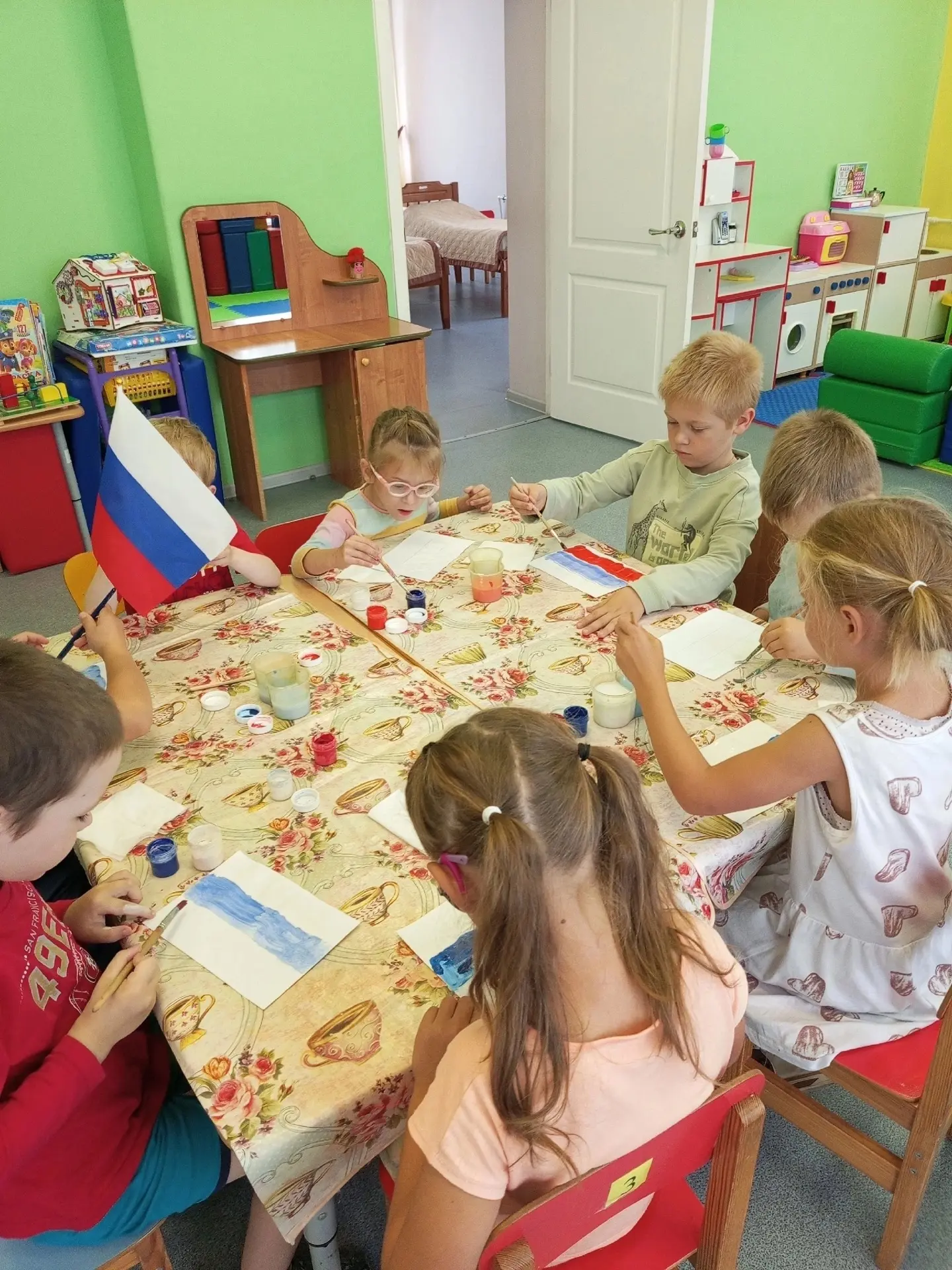 🇷🇺Белый, синий, красный — цвета нашей гордости! 🎉