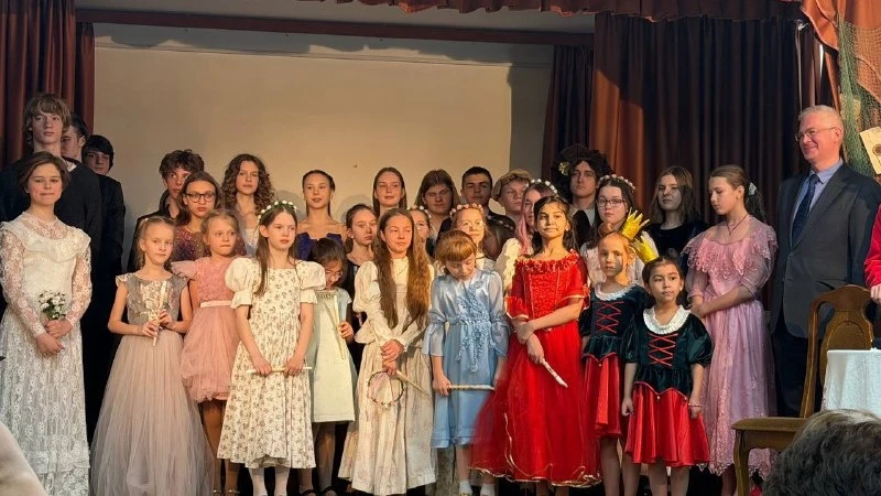 🌷ПРАЗДНИК ВЕСНЫ 👑  🩷Прошлая пятница в школе была наполнена настоящим волшебством и весенним теплом! 