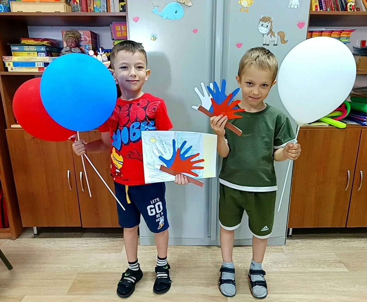 💥 В преддверии праздника Дня России специалисты ГБУ СО «Суровикинский ЦСОН» провели мастер-класс "М