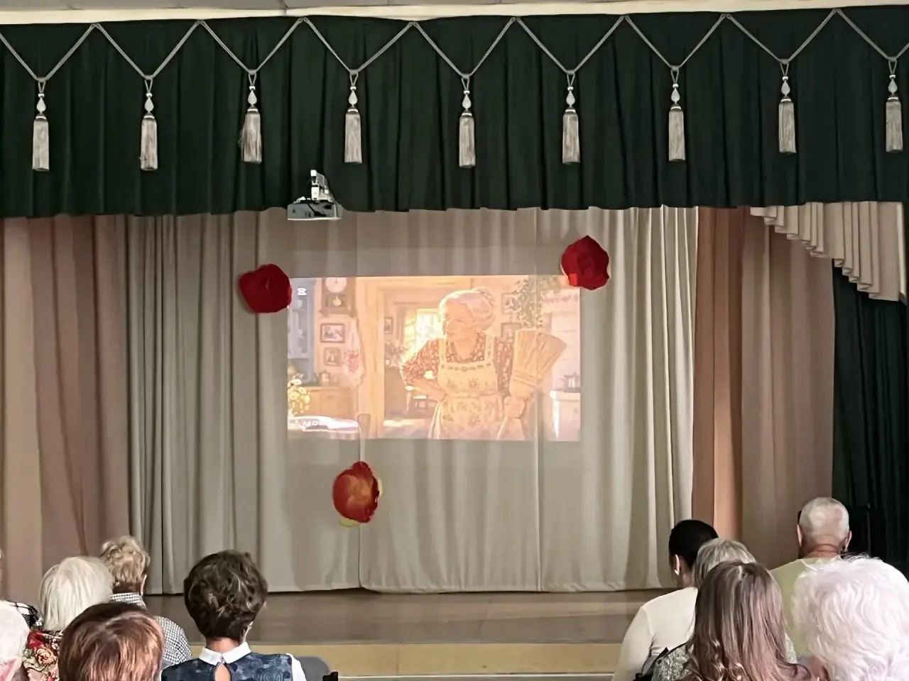 🎊🍂Сегодня в нашей школе состоялся концерт для бабушек и дедушек.🎊🍂