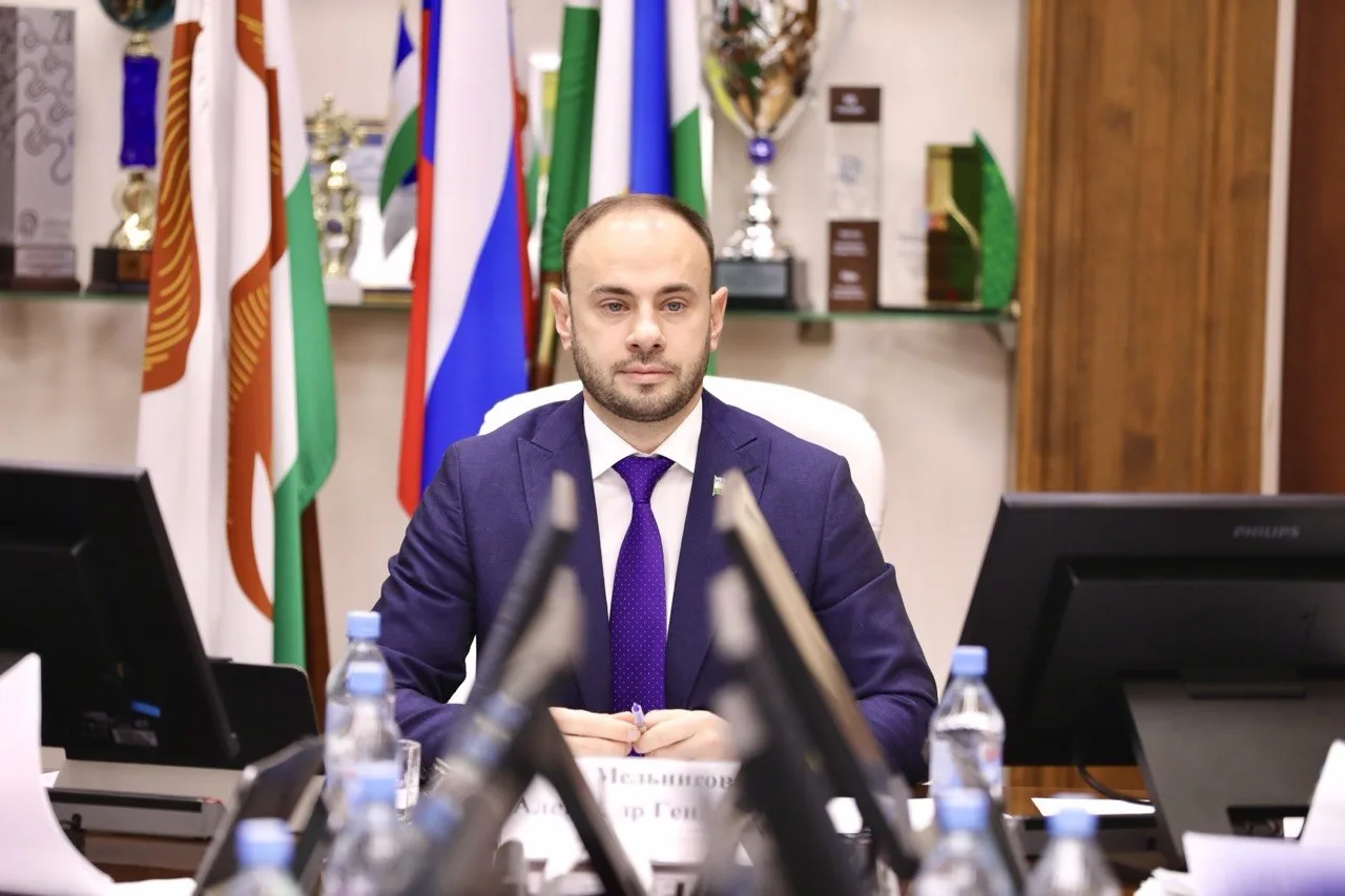 🎉 Сегодня день рождения отмечает Александр Мельников