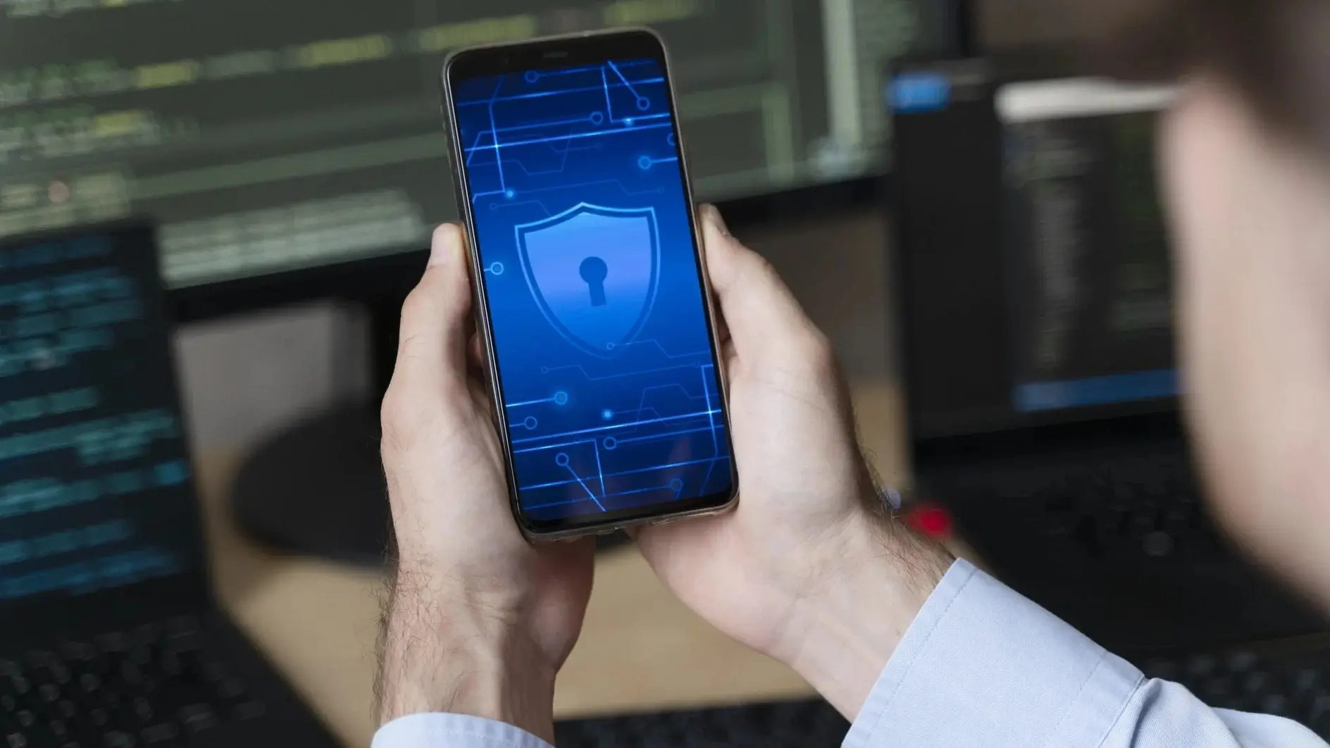 Минцифры планирует усложнить работу VPN в России - разделят IP-адреса разрешённых и зап...