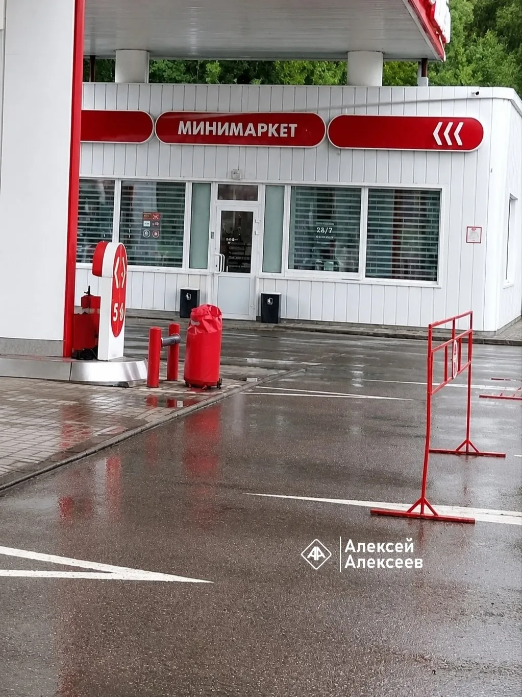 Про бенз на севере

Говорят, что на севере Нижегородской области непонятности с бензиком. 

Одна из 