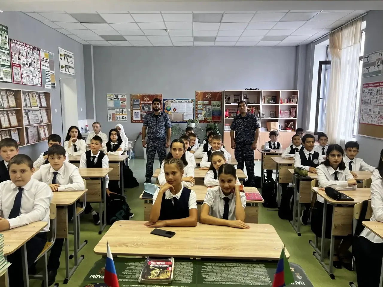 В нашей гимназии праздник ко Дню знаний прошёл особенно содержательно и трогательно. В ...