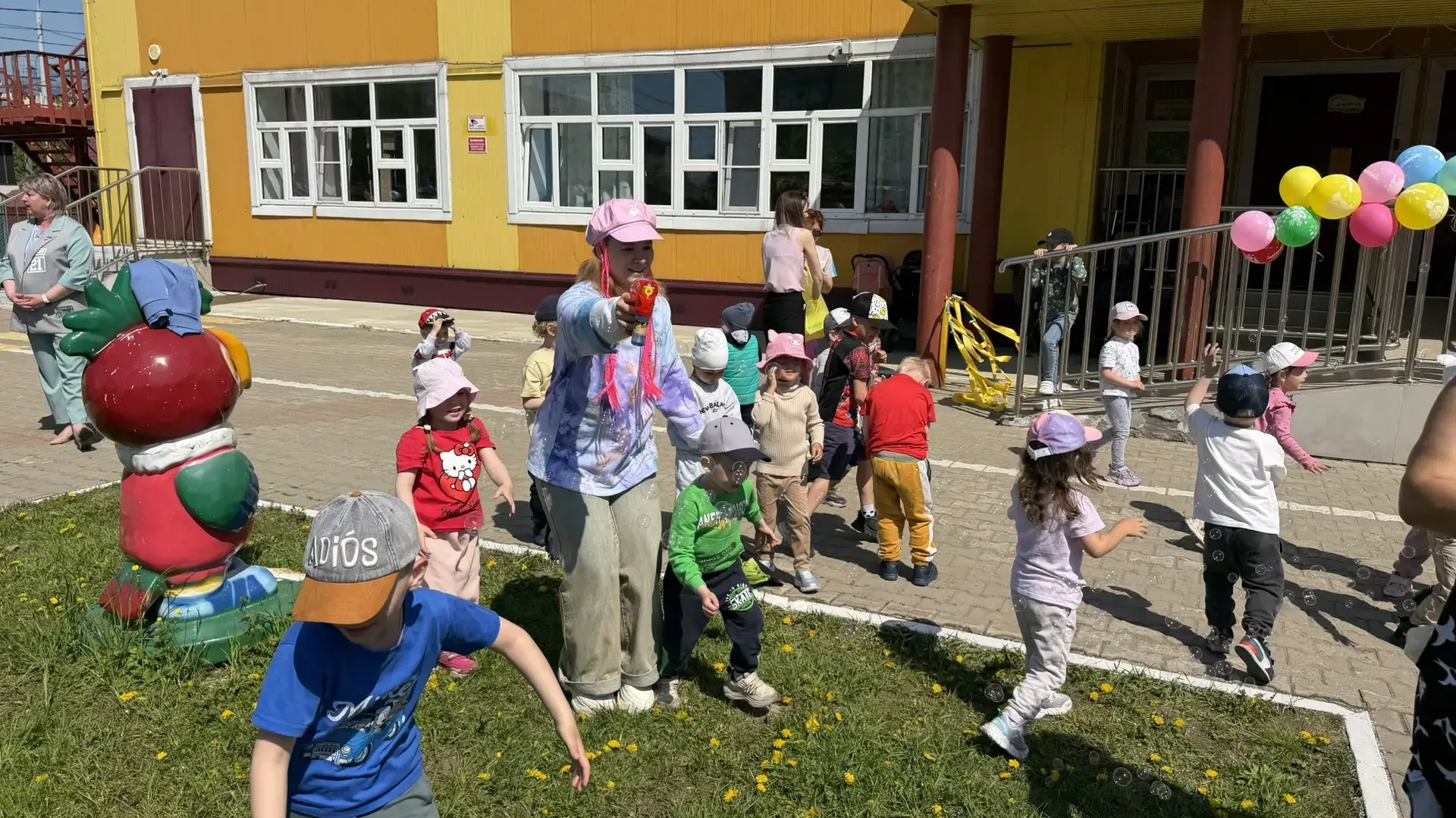 С Днём защиты детей и первым днём лета! ☀️