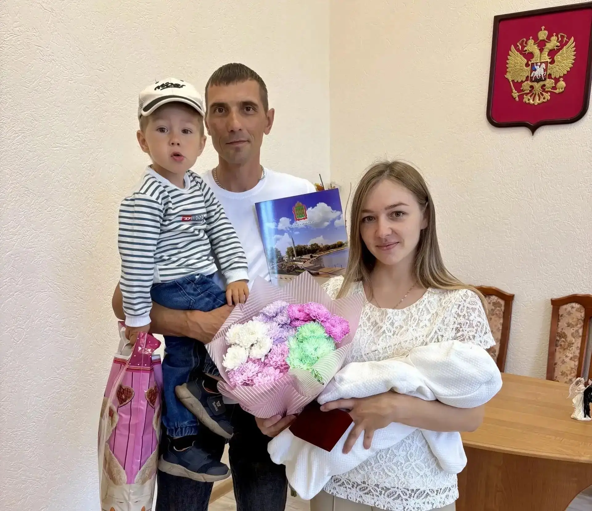 🌟 В Наровчатском районе продолжается добрая традиция проведения торжественных регистра...
