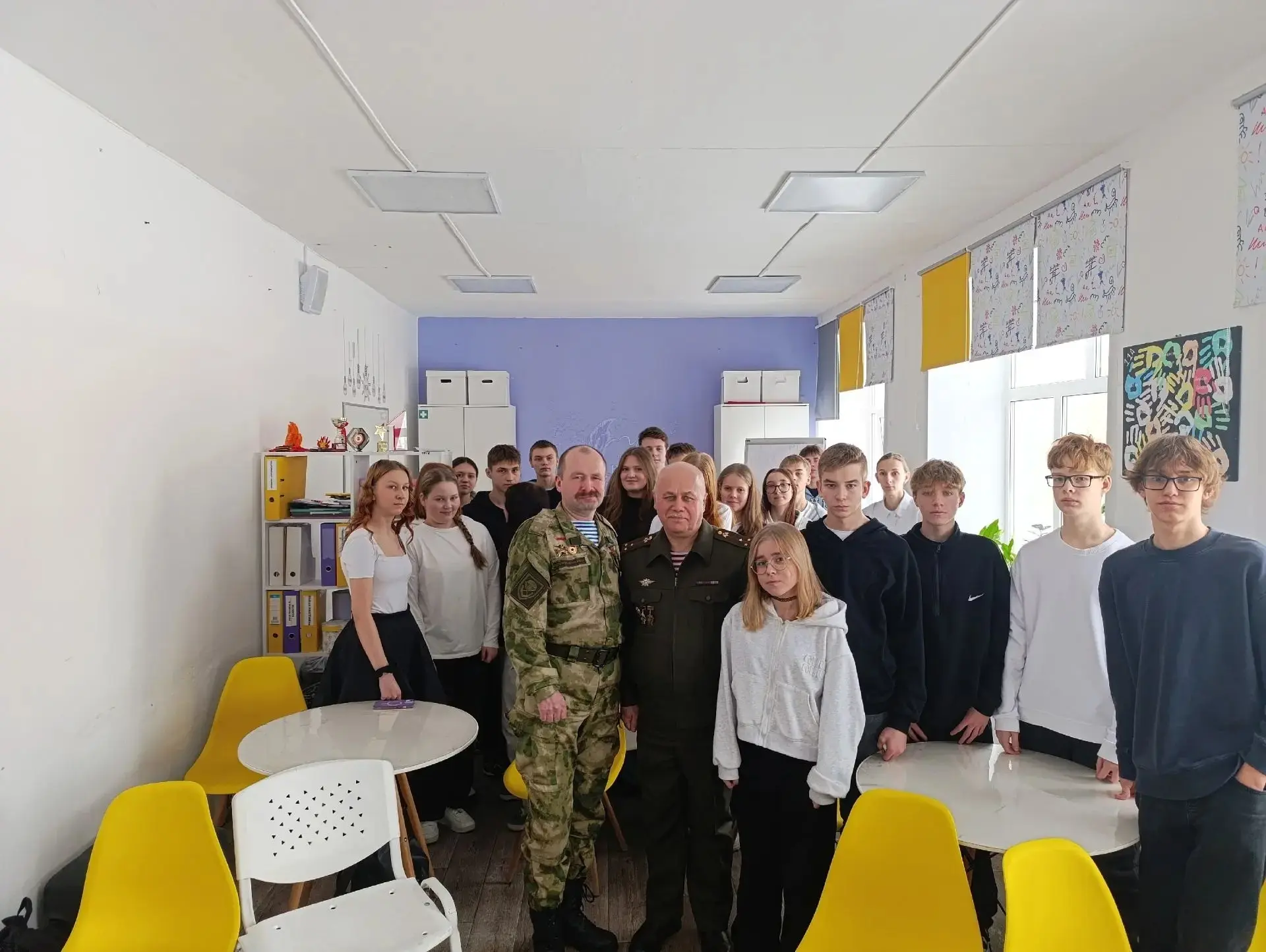 Дорогие лицеисты, педагоги и родители! Поздравляю всех с окончанием учебного года!