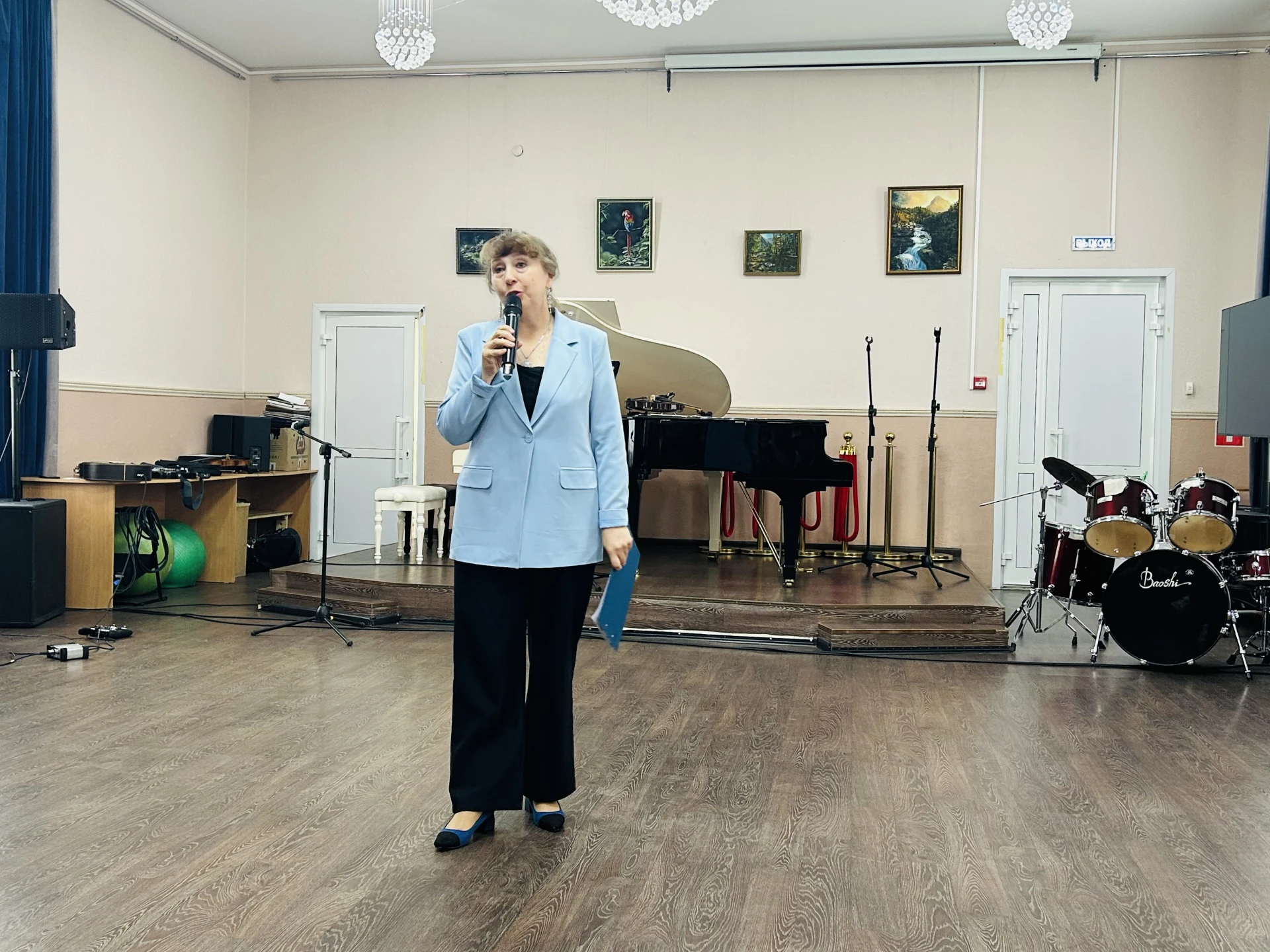 🎶 «Искусство объединяет»: в Ванино прошёл совместный концерт преподавателей двух школ ...