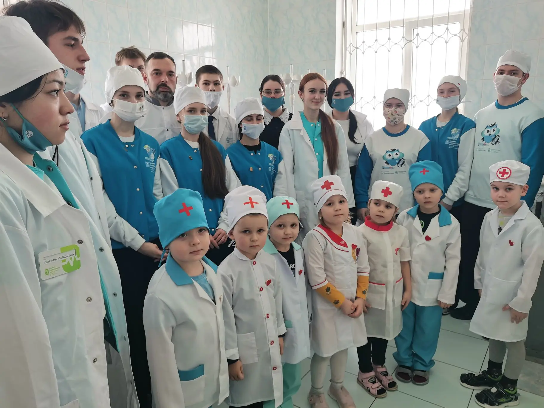 🏥✨ Первая встреча юных медиков в хирургическом отделении!