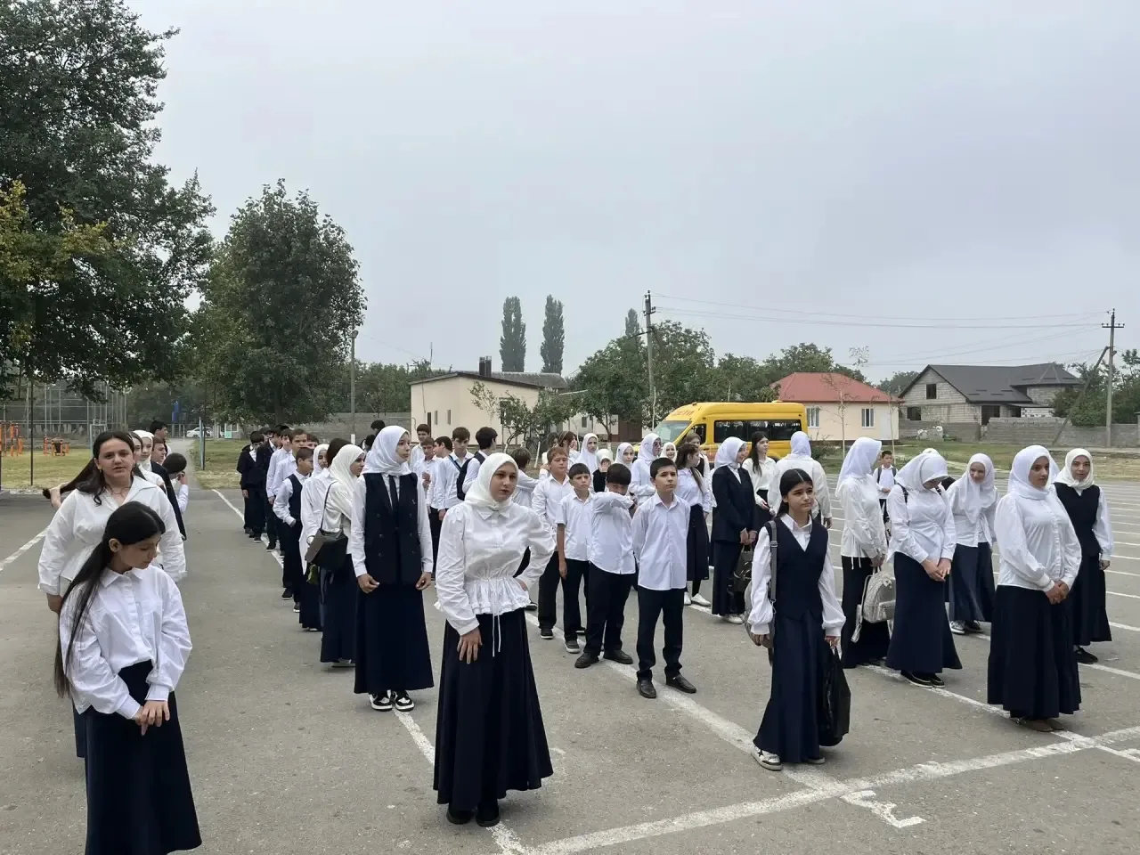 🇷🇺 Сегодня в МКОУ «Муцалаульская  СОШ 1 им. А. Я. Абдуллаева» прошла торжественная ли...