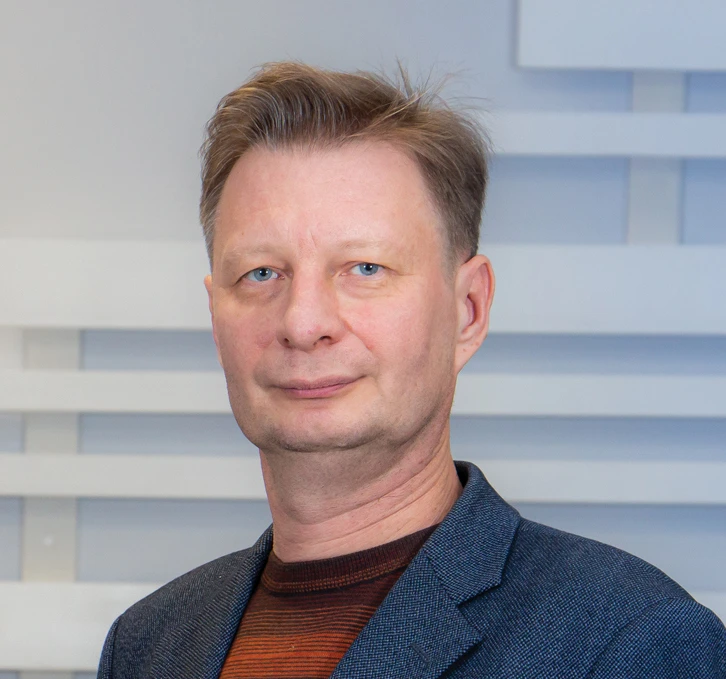 Давайте знакомиться! Декан факультета 5 Пугин Владимир Владимирович.

Читайте интервью Владимира Вла
