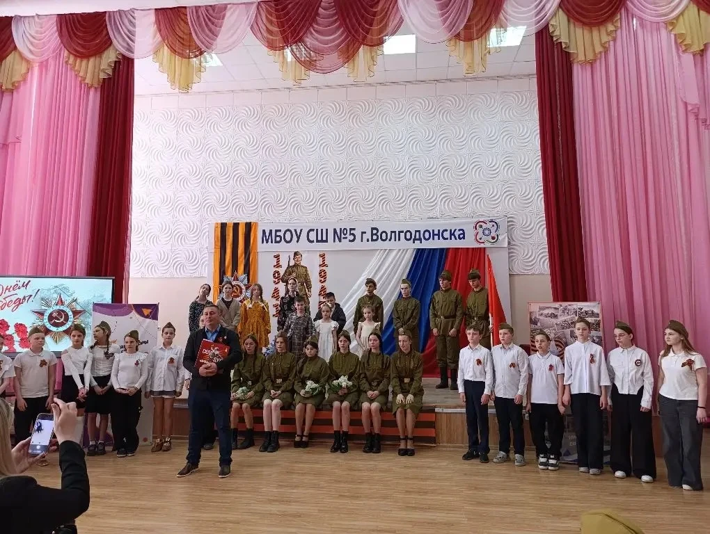 Тишина в зале, которая разрывалась аплодисментами... 👏  8 мая, накануне великого праздника Дня Побед