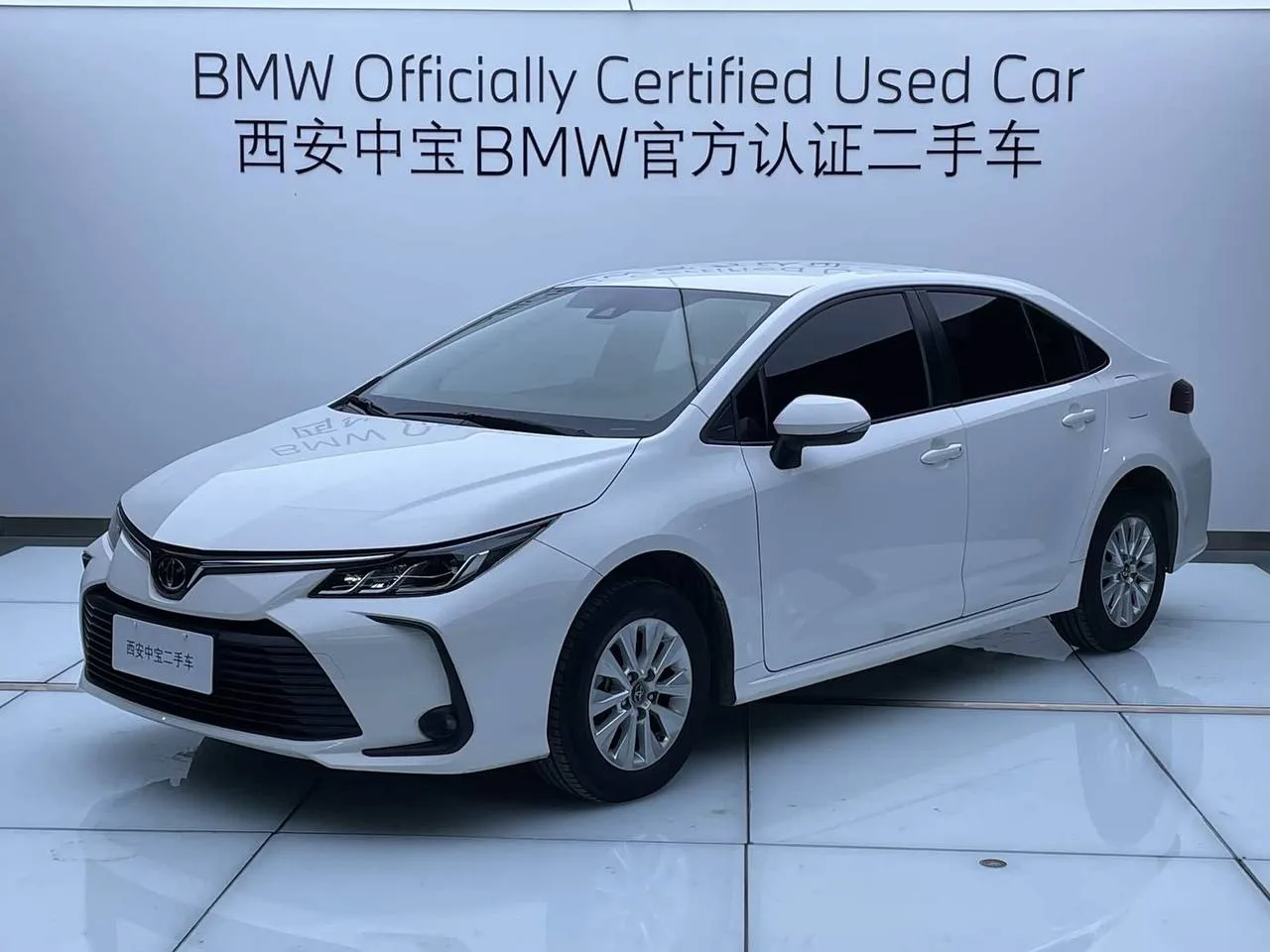 Toyota Corolla 
Год:2022
Двигатель:1.2 л(116 л.с)
Привод:Передний
Коробка:Вариатор
Пробег:46.000
Цен