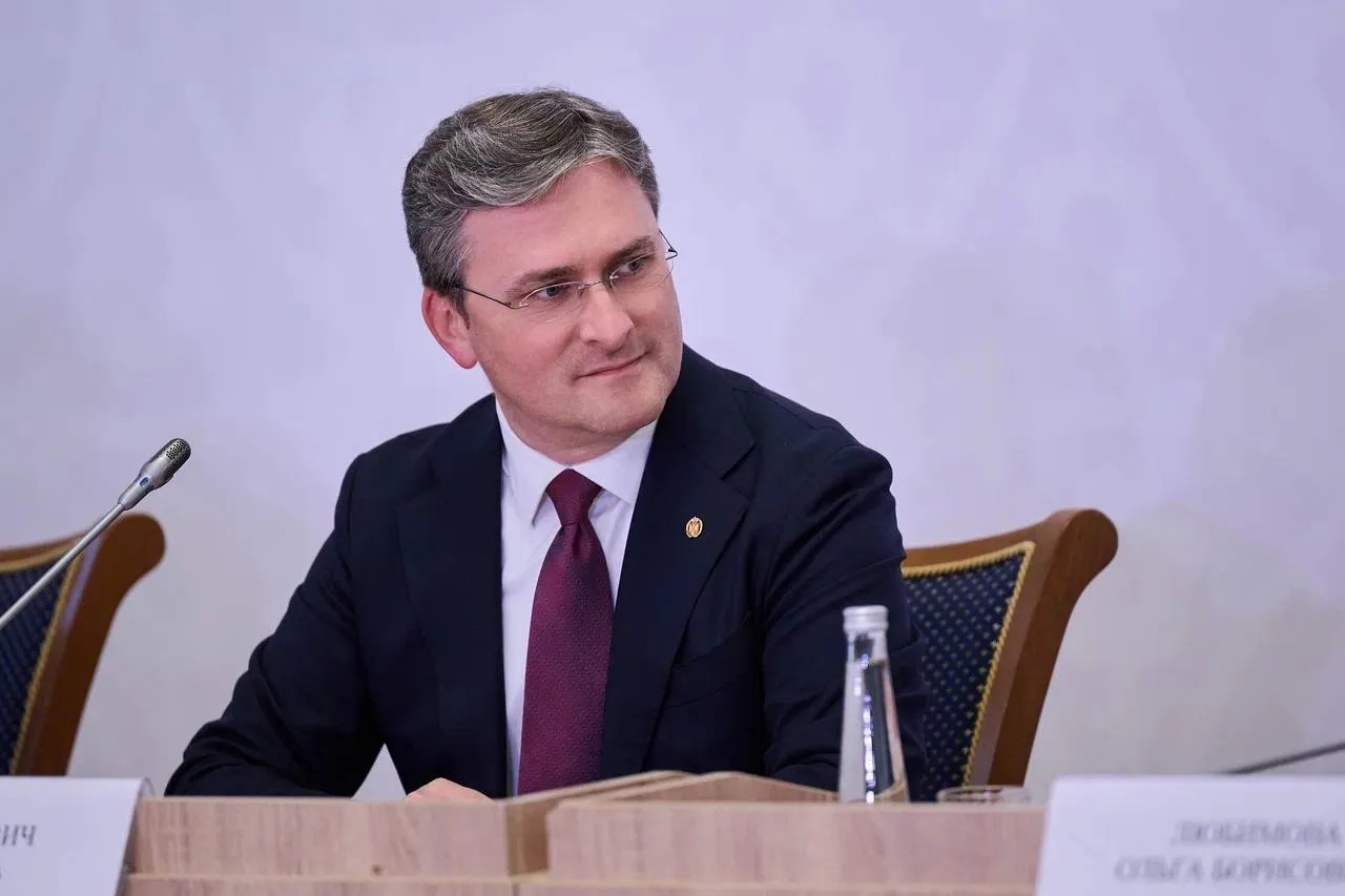Вместе с Министром культуры Республики Сербии Николой Селаковичем торжественно открыли VI Российско-