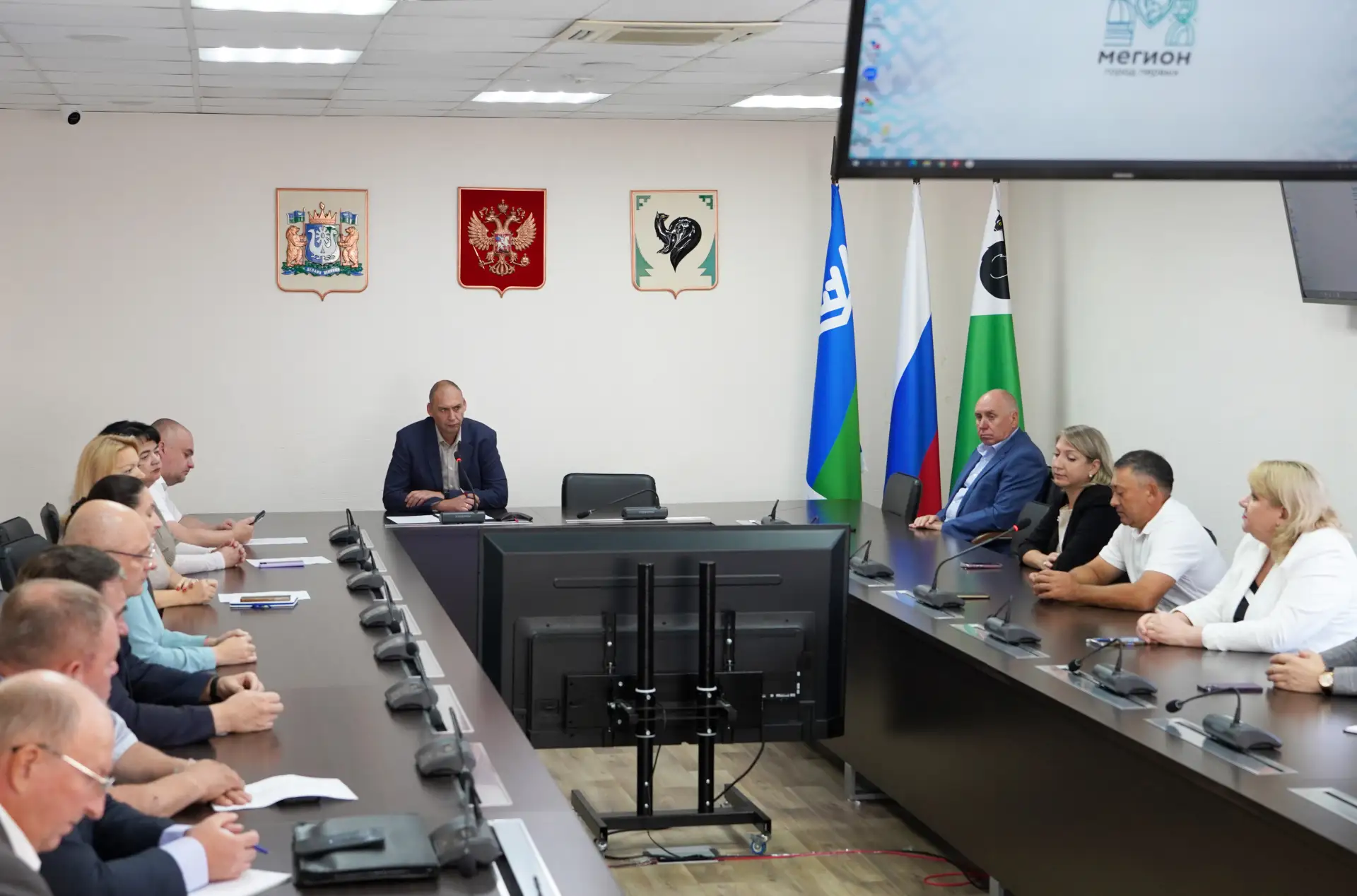 На аппаратном совещании обсудили с коллегами планы на новую неделю. С пятницы по воскре...