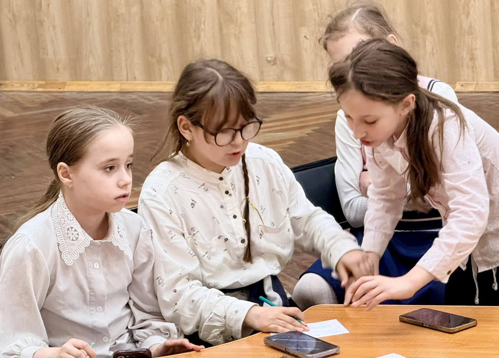 14 мая прошёл интеллектуальный квиз по мультфильмам «100 загадок и отгадок» 🎬🧩  С каждым разом участ