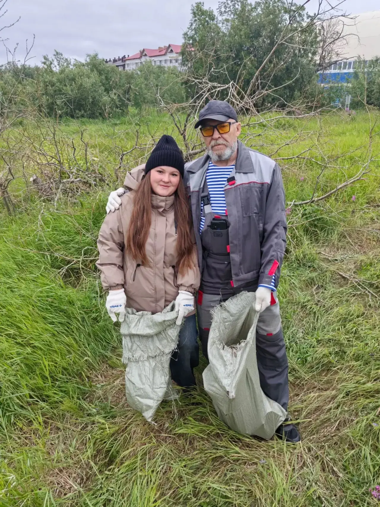 💧 Сотрудники Окружного Дома ремёсел приняли участие в субботнике в рамках большой Всероссийской акц