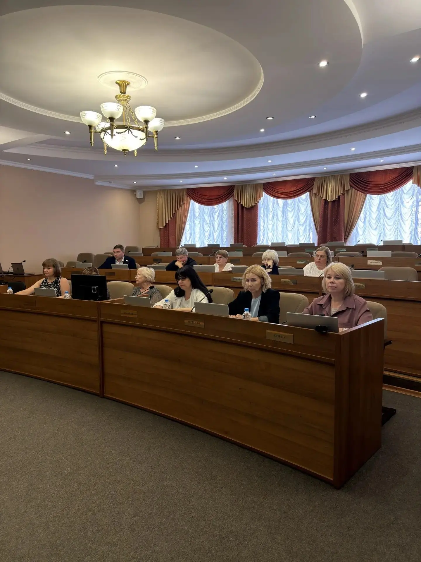 В городской Думе прошло заседание комиссии по именным стипендиям и единовременным преми...