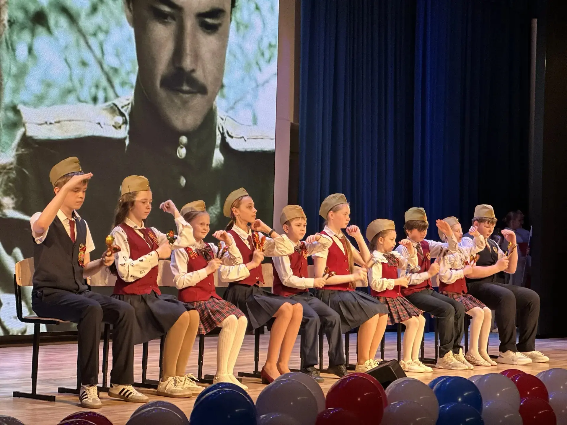 💖🕯️ КОНЦЕРТ «ПАМЯТЬ СЕРДЦА», ПОСВЯЩЁННЫЙ ДНЮ ПОБЕДЫ!  Сегодня в МБОУ СОШ №11 г. Ессентуки им. Героя 